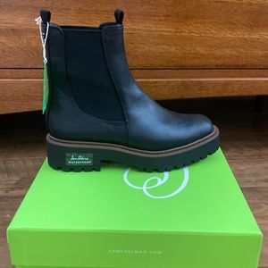 Woman’s waterproof leather boot.